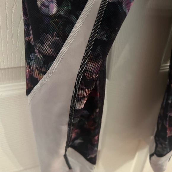 Lululemon wunder under crop- luxtreme- roll down - Picture 7 of 9